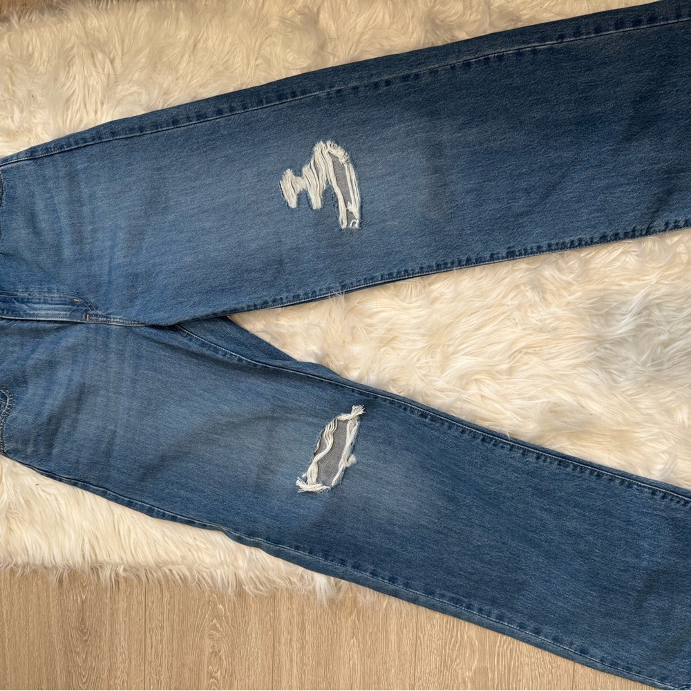 Brand New Levi’s High waisted Straight leg